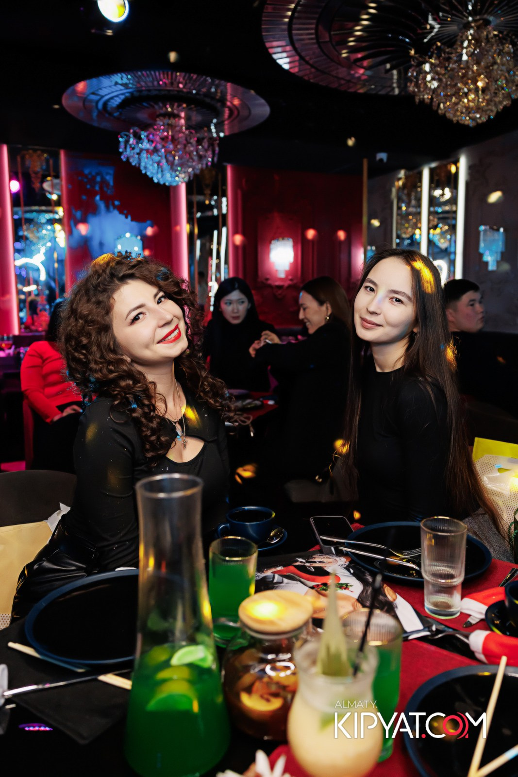 ЗАЯ, НА БИС. КИПЯТКОМ АЛМАТЫ! Фотосъемка мероприятий в Алматы