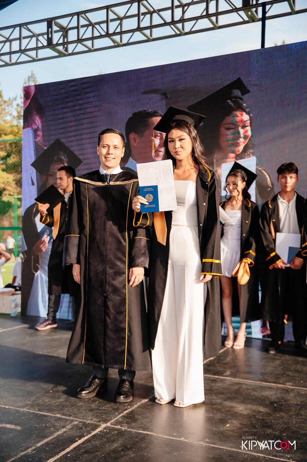 ВРУЧЕНИЕ ДИПЛОМОВ — НАРХОЗ КОЛЛЕДЖ. Part 3. КИПЯТКОМ АЛМАТЫ!