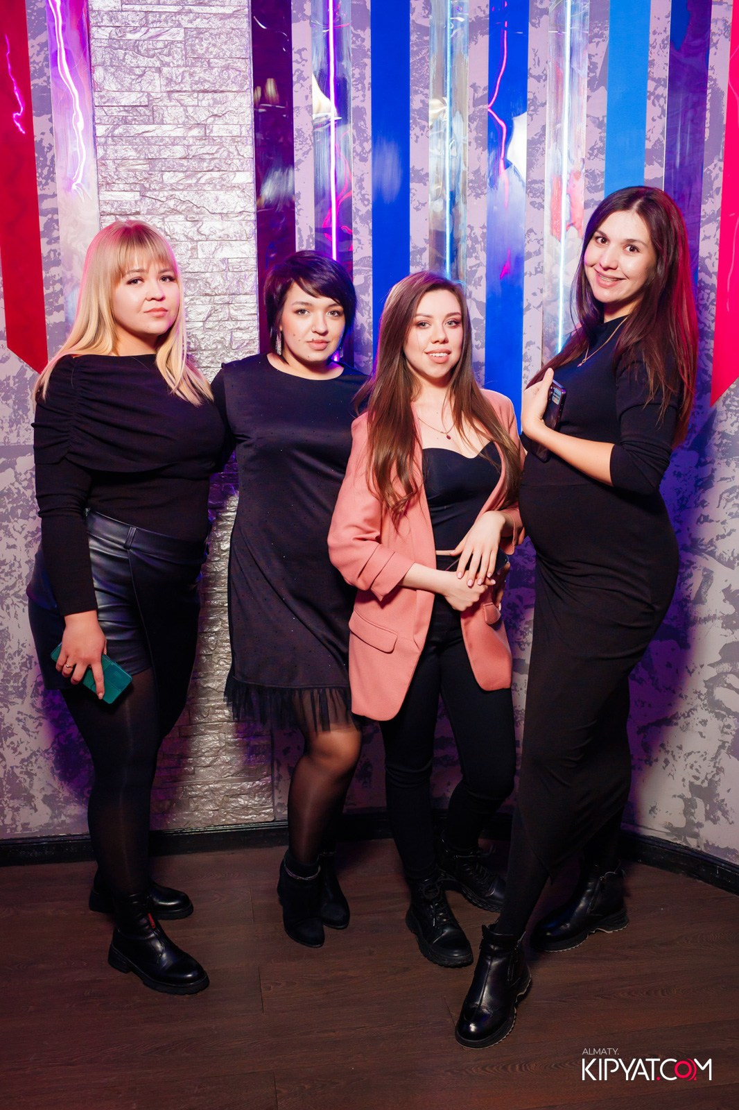 УХО И МЕДВЕДЬ НА ГАГАРИНА. КИПЯТКОМ АЛМАТЫ!