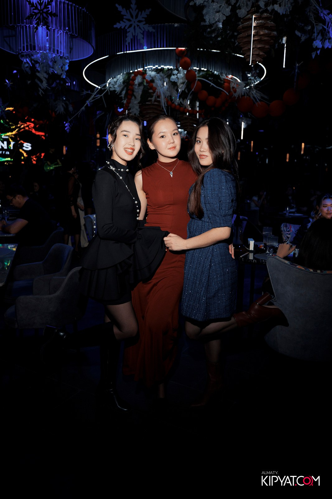 FRIENDS BAR & TERRACE. КИПЯТКОМ АЛМАТЫ! Фотосъемка мероприятий в Алматы