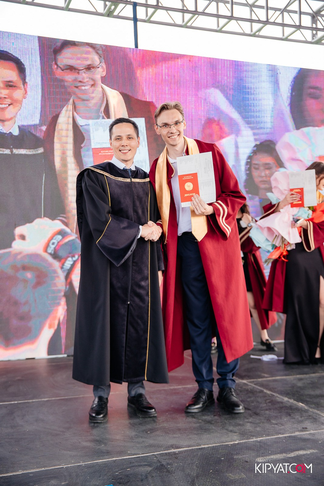 ВРУЧЕНИЕ ДИПЛОМОВ — НАРХОЗ КОЛЛЕДЖ. Part 3. КИПЯТКОМ АЛМАТЫ!