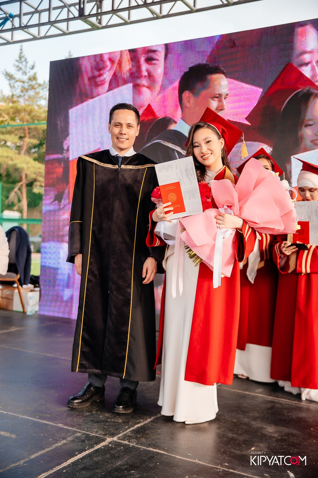 ВРУЧЕНИЕ ДИПЛОМОВ — НАРХОЗ КОЛЛЕДЖ. Part 3. КИПЯТКОМ АЛМАТЫ!