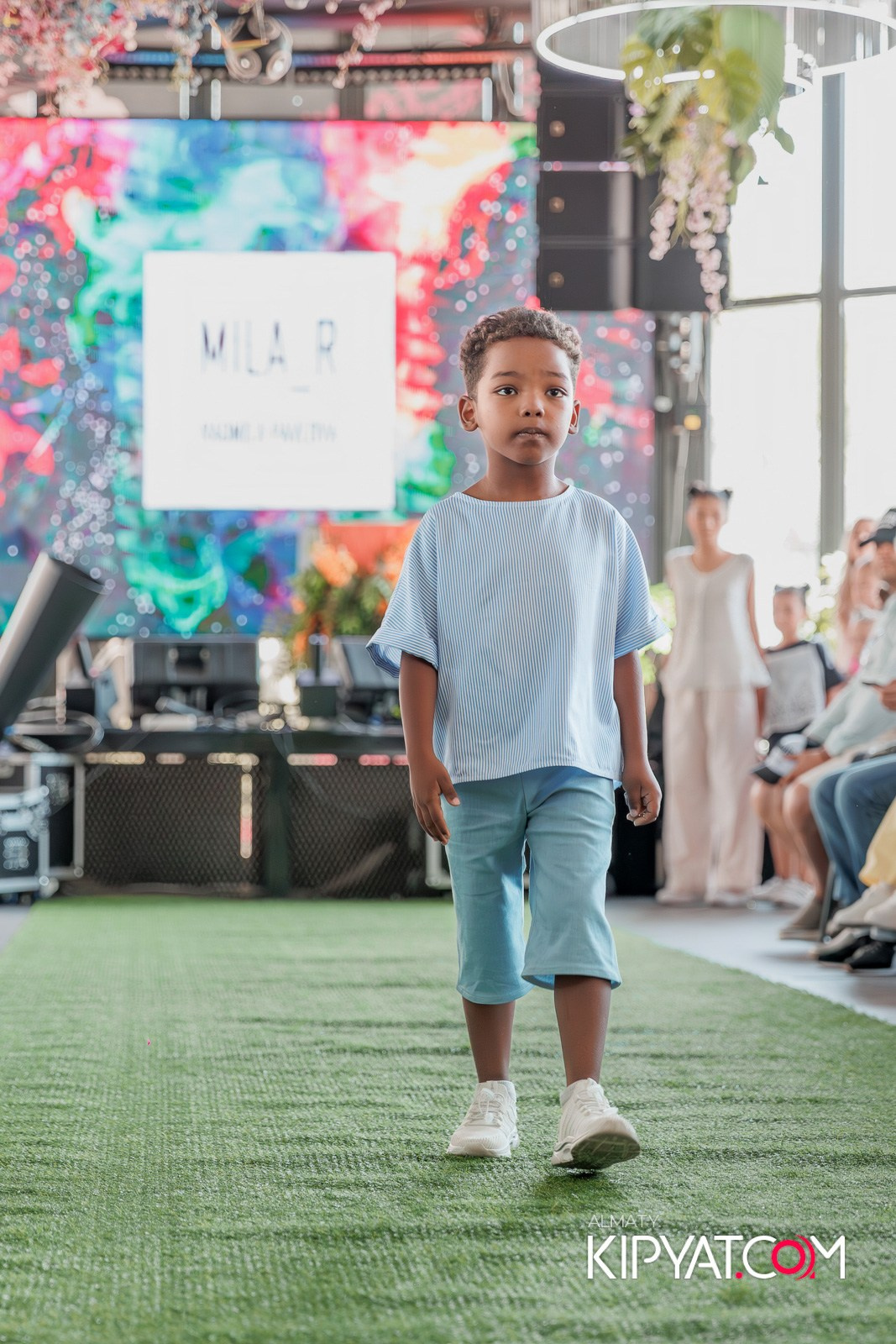 PROM KIDS FASHION SHOW. КИПЯТКОМ АЛМАТЫ!