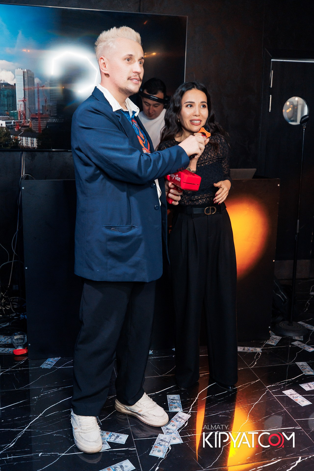 MOOD KARAOKE & TERRACE. КИПЯТКОМ АЛМАТЫ!