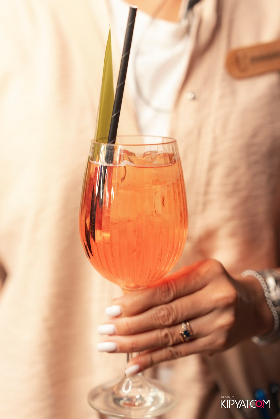 EDEN POOL & BAR. КИПЯТКОМ АЛМАТЫ!