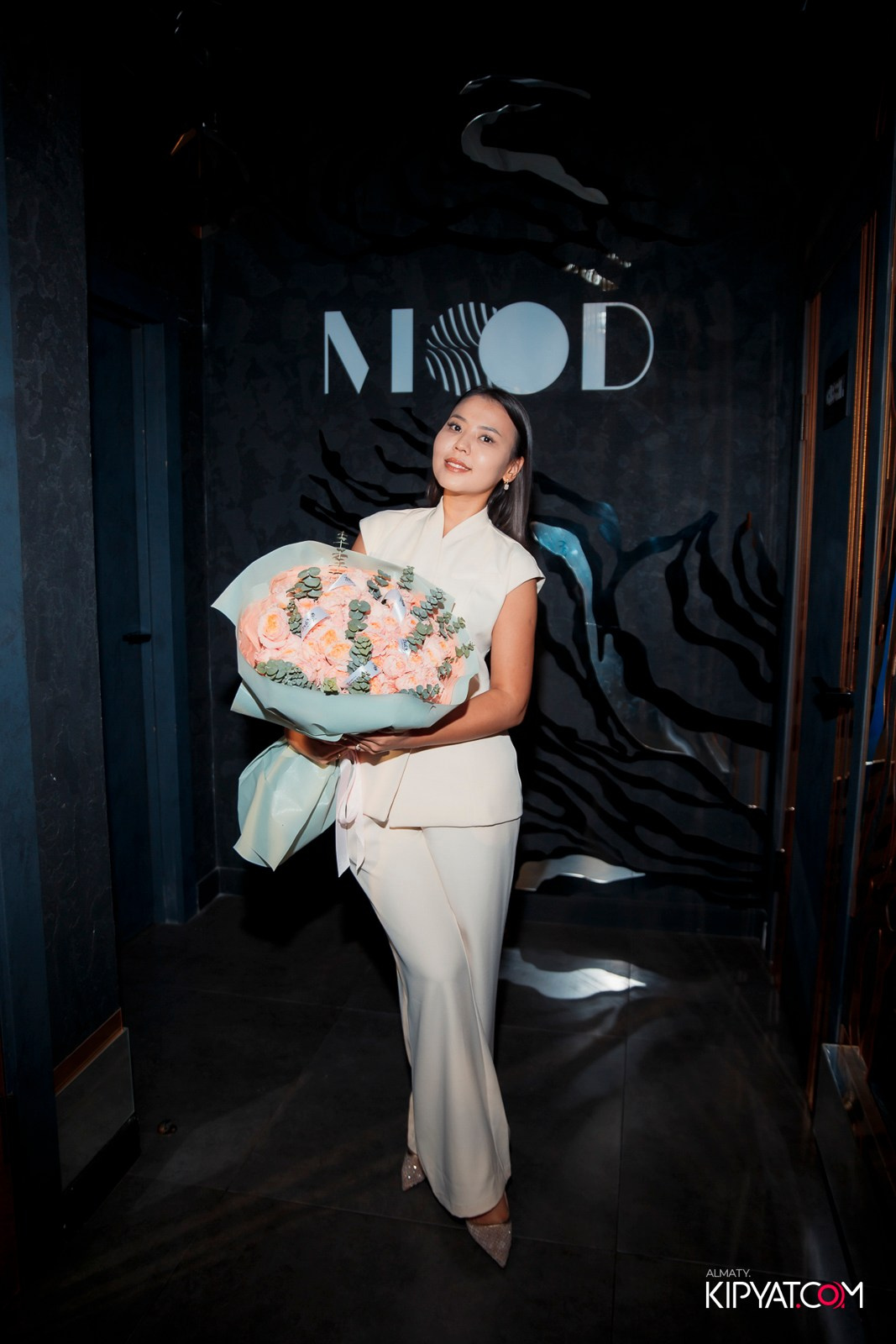 MOOD KARAOKE & TERRACE. КИПЯТКОМ АЛМАТЫ!