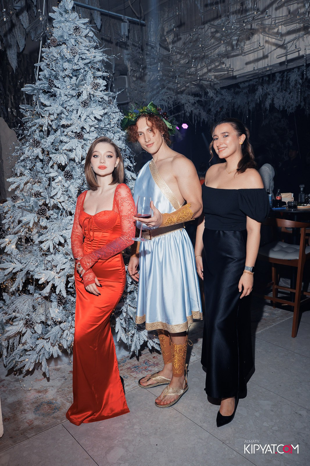 EDEN BAR & RESTAURANT. КИПЯТКОМ АЛМАТЫ!