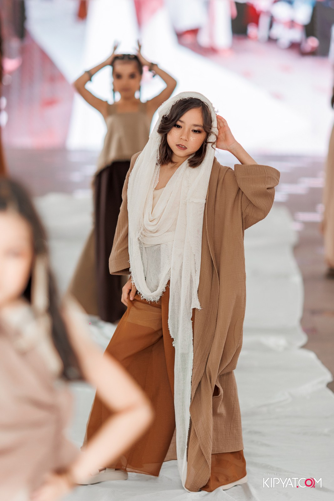 JUNIOR FASHION SHOW. КИПЯТКОМ АЛМАТЫ!