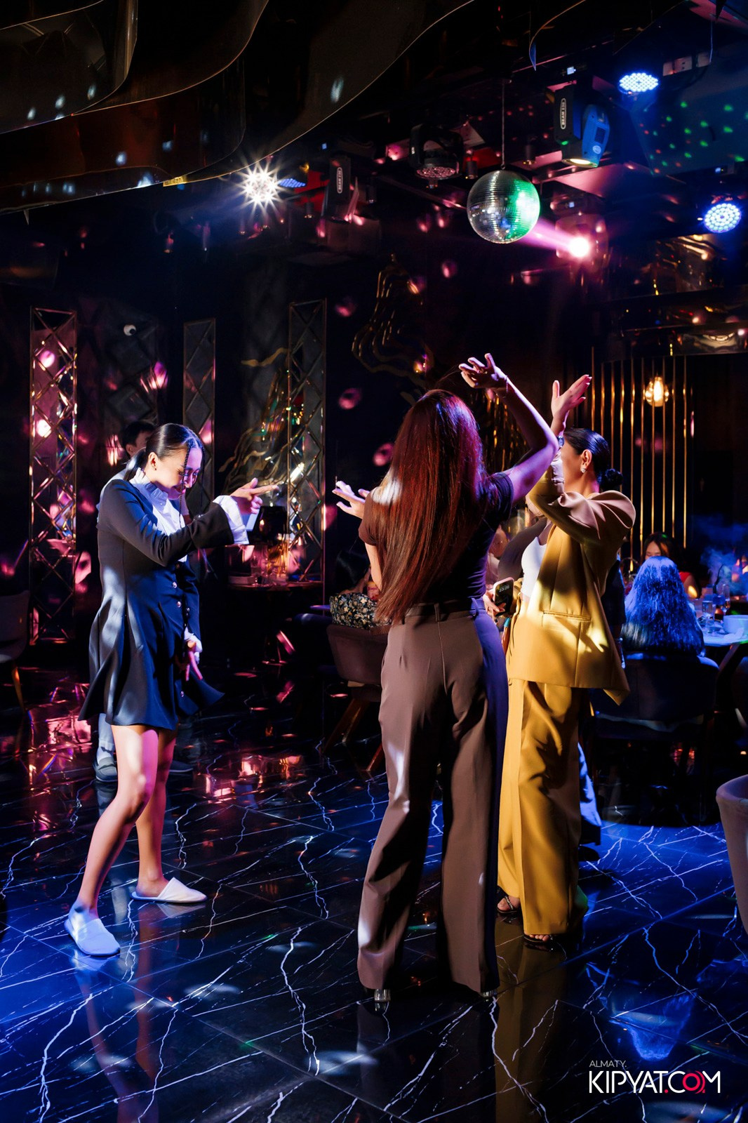 MOOD KARAOKE & TERRACE. КИПЯТКОМ АЛМАТЫ!