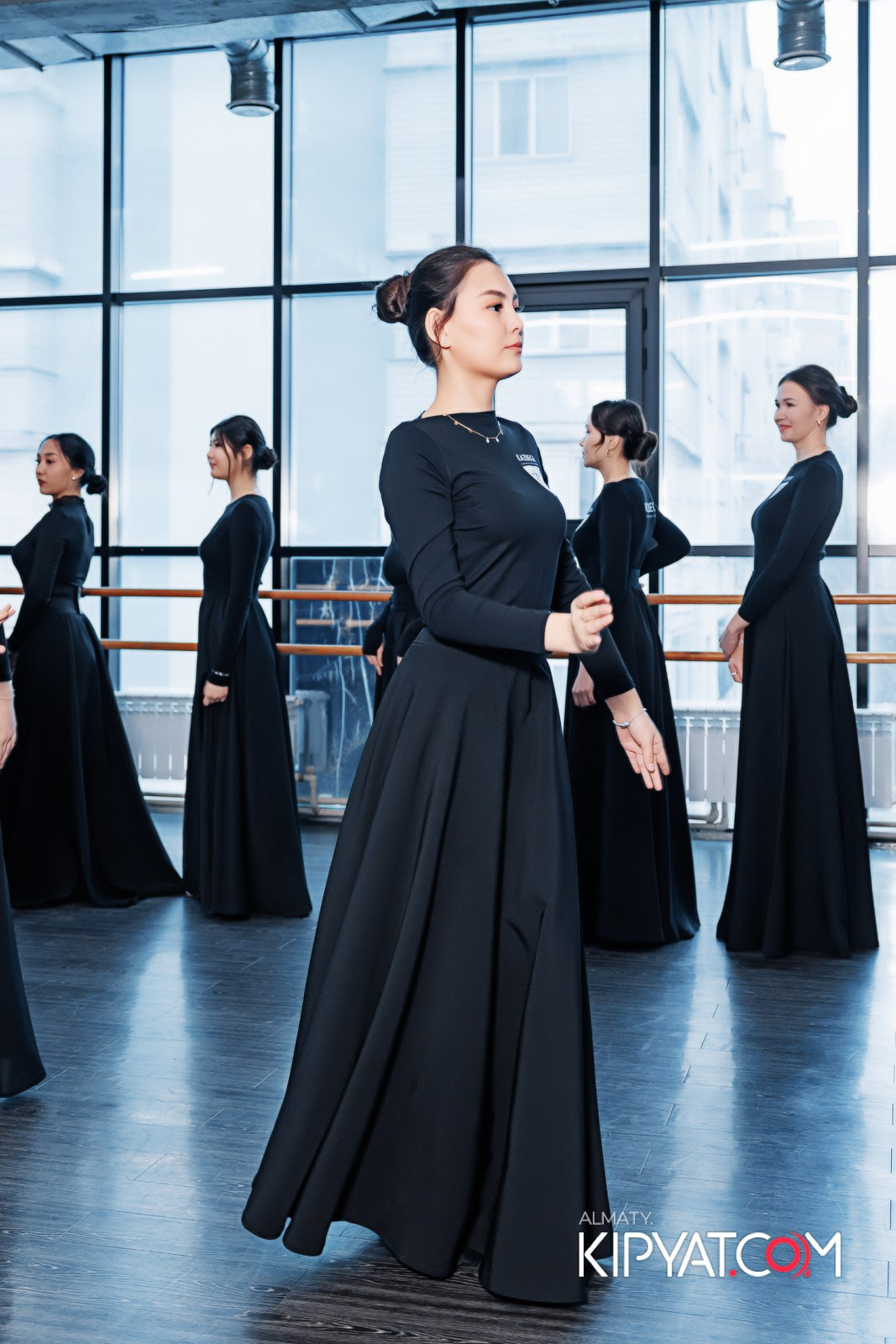 BLOCKBUSTER ТАНЦЕВАЛЬНАЯ АКАДЕМИЯ. КИПЯТКОМ АЛМАТЫ!