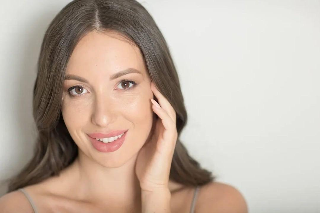 Модель для предметной съемки Юлия 9 Н.Новгород | Sale Easy