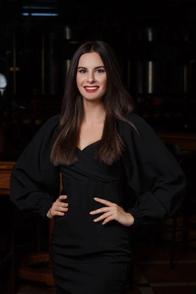 Модель для съемки на маркетплейсы Ильмира Казань| Sale Easy