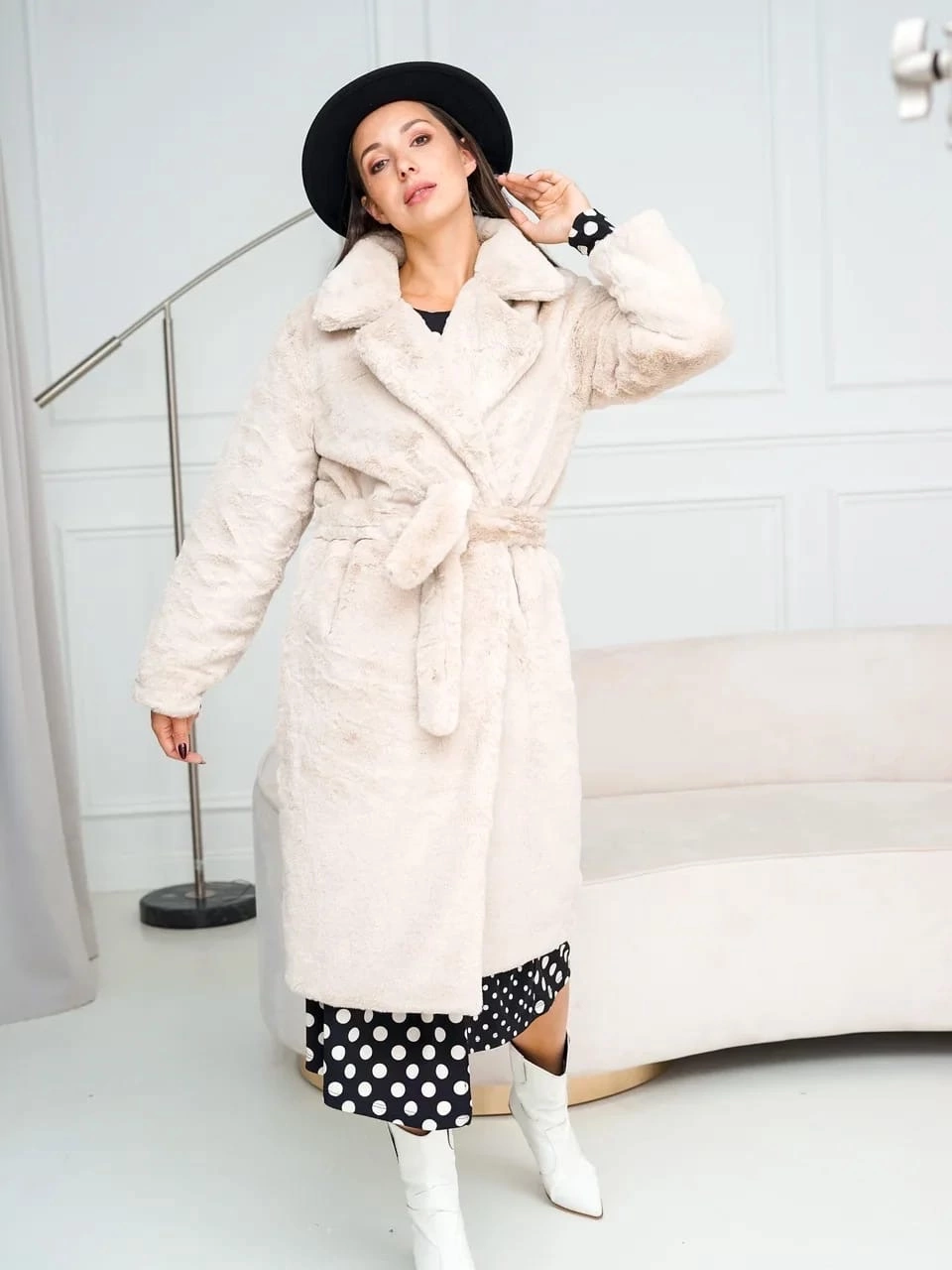 Модель для предметной съемки Юлия 9 Н.Новгород | Sale Easy