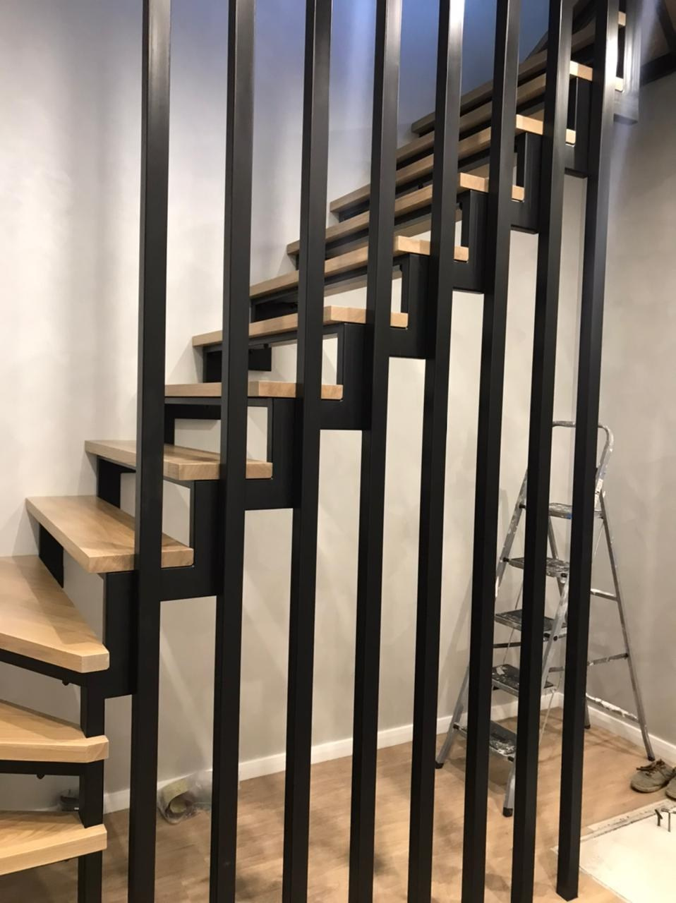 Поворотная на металле. Столярное производство Камыши-Хвощи