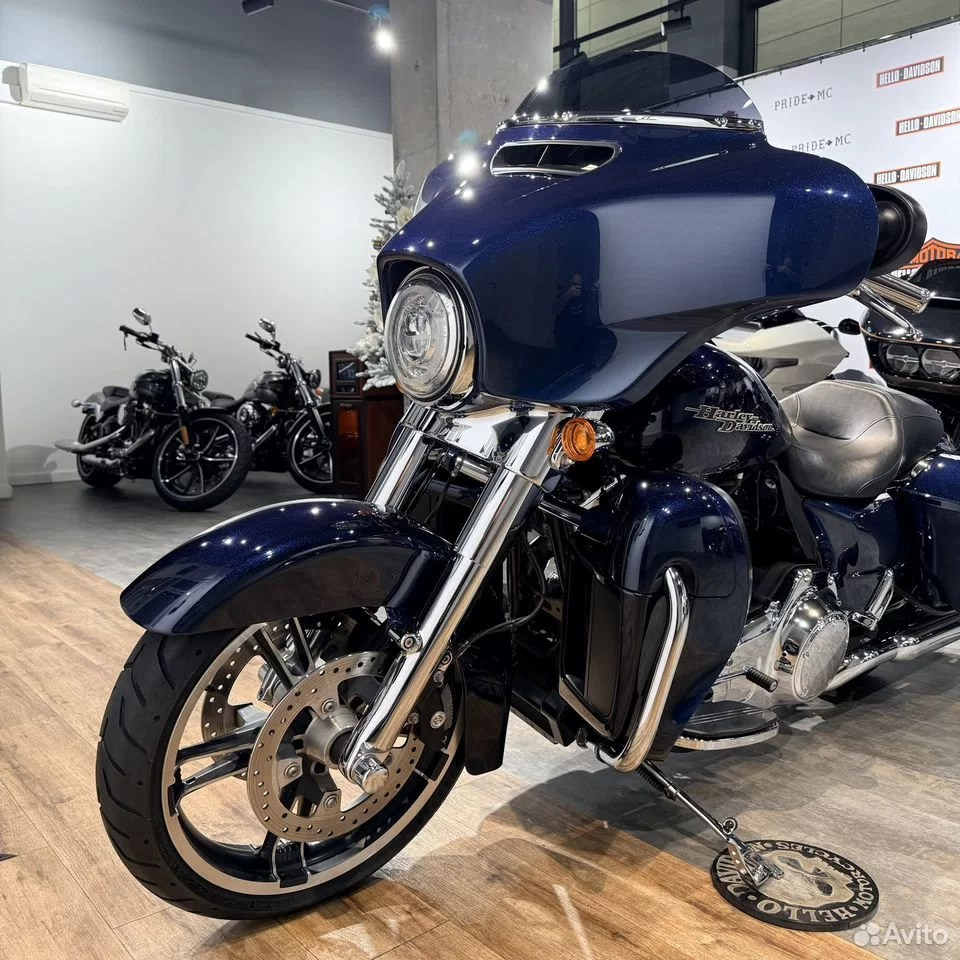 Купить Harley-Davidson 2013 Street Glide 103 ABS Cobra (Ocean Blue) (Touring) — подробнее на сайте. Hello Davidson, Москва. Только хорошие мотоциклы…