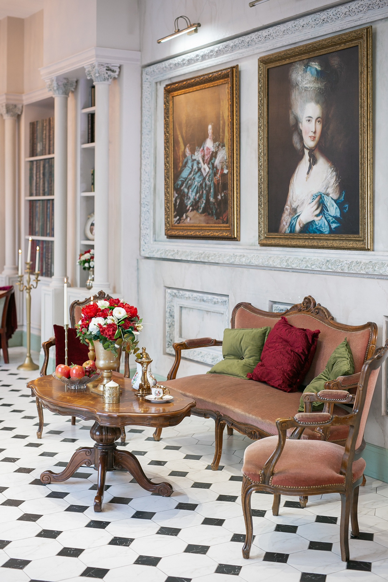 Зал ГАЛЕРЕЯ 1.600. Фотограф Герман Локоцкий, семейные фотосессии в Санкт-Петербурге