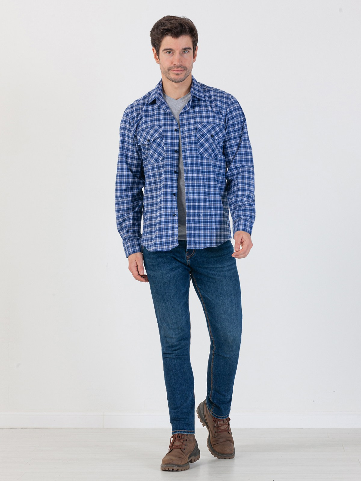 Фотосъёмка мужских рубашек для валдберриз. Сборные фотосъёмки в Москве. фотосессии одежды.фотограф