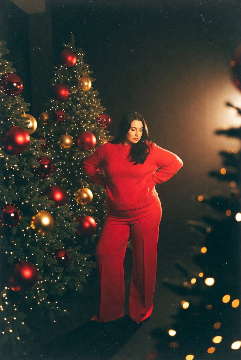 Плюс сайз в красном