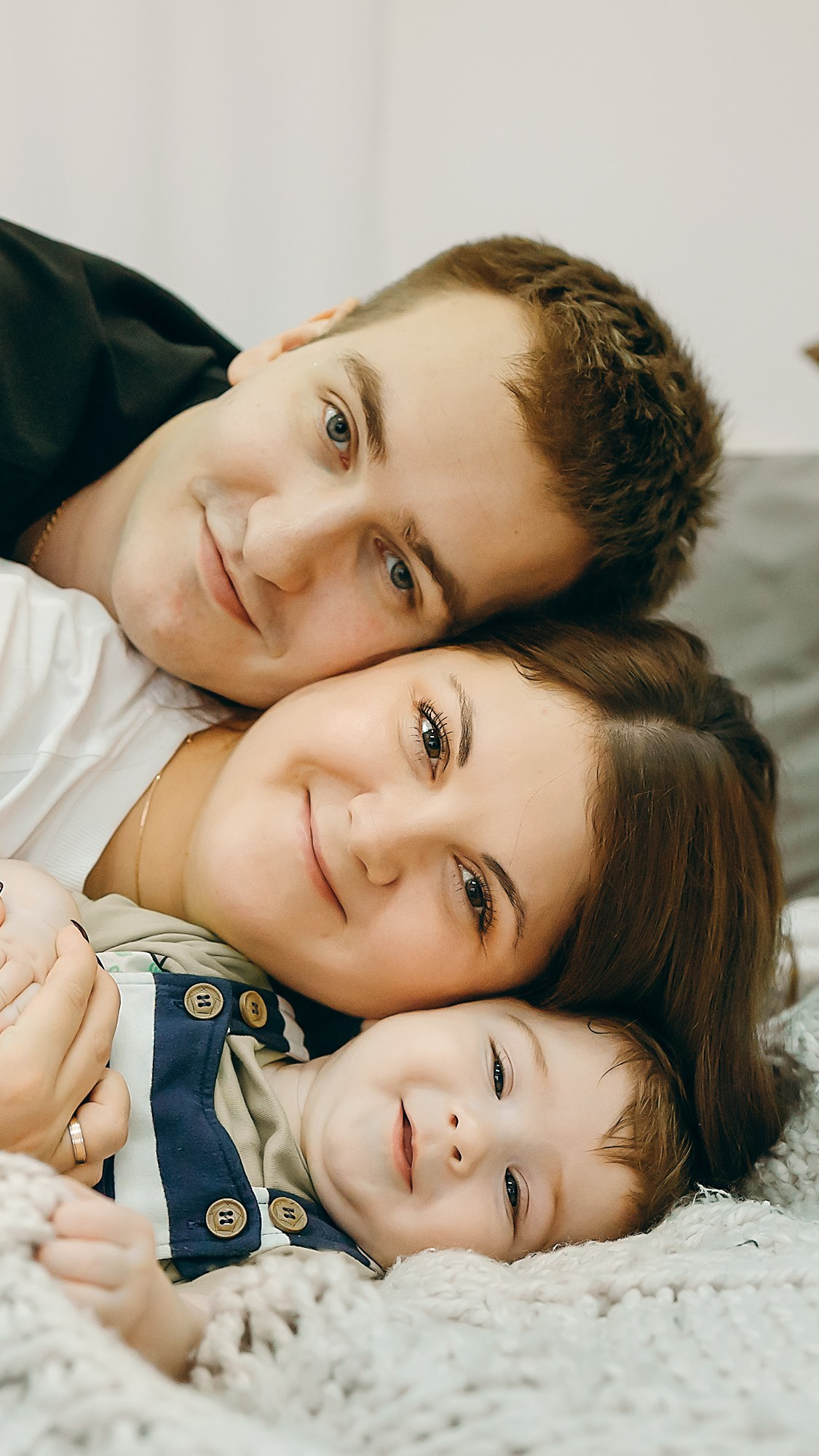 Семейная съемка в фотостудии. Фотограф. Фотограф-анималист. Москва