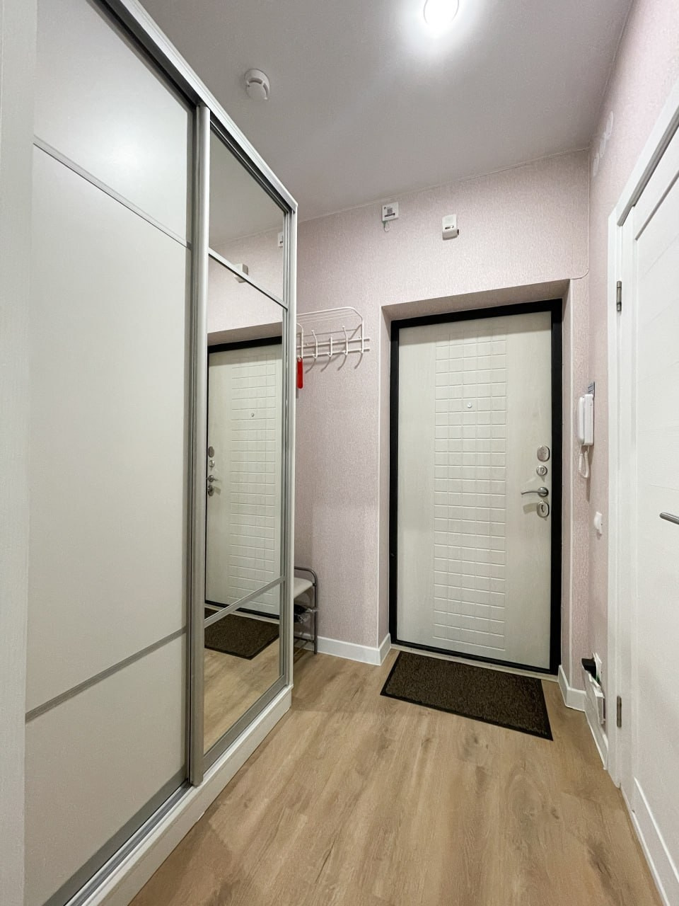 Студия «Солнце» Молодогвардейская 33. Хоумстейдж Пермь, Квартиры посуточно в Перми