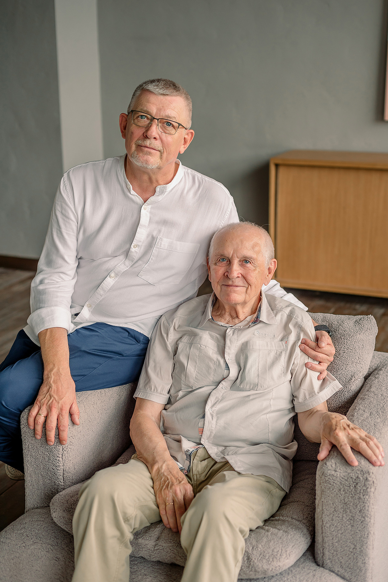 Фотосессия большой семьи в студии. Фотограф Юлия Кондратьева