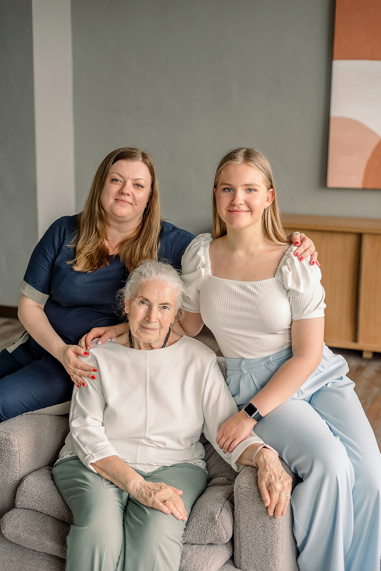 Фотосессия большой семьи в студии. Фотограф Юлия Кондратьева