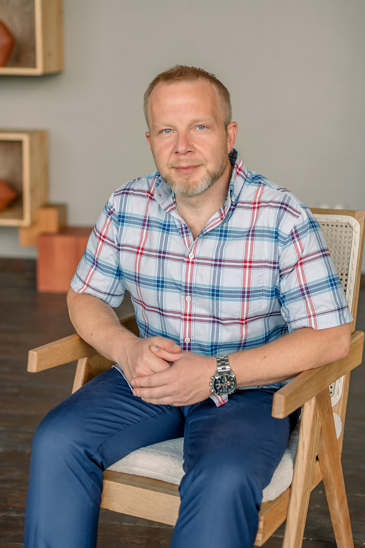 Фотосессия большой семьи в студии. Фотограф Юлия Кондратьева