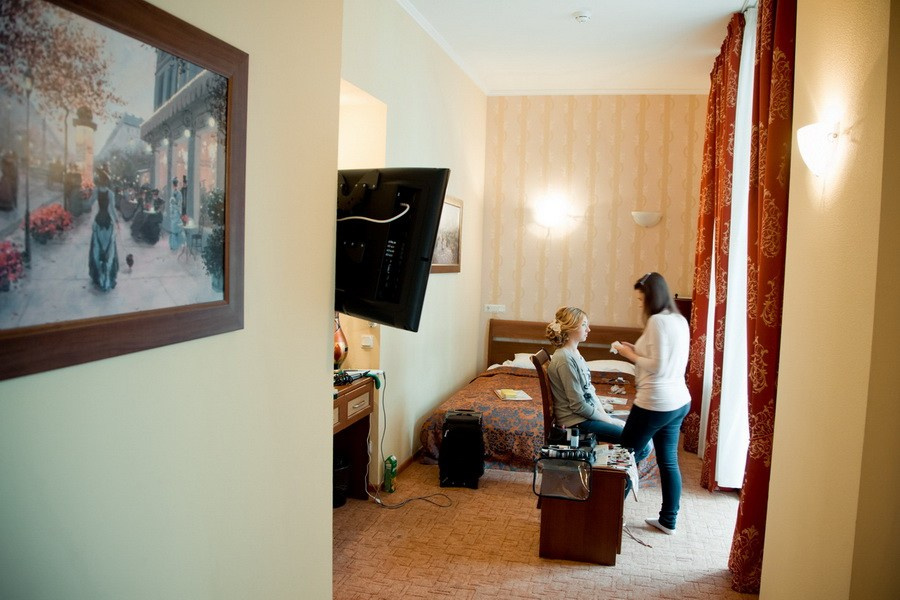 Свадебная прогулка по Санкт-Петербургу. Фотограф крещение венчание в Петербурге! Помогает подобрать храм и посоветовал душевного батюшку в СПб