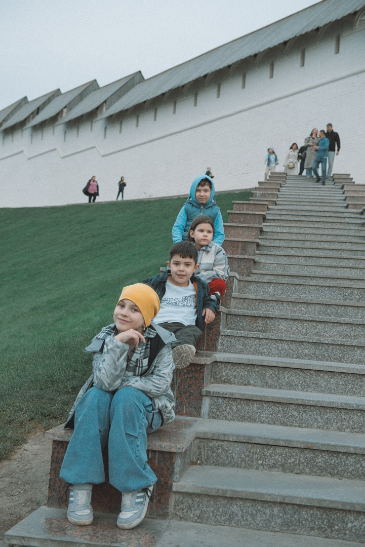 Фотопрогулка одноклассников. 2 класс