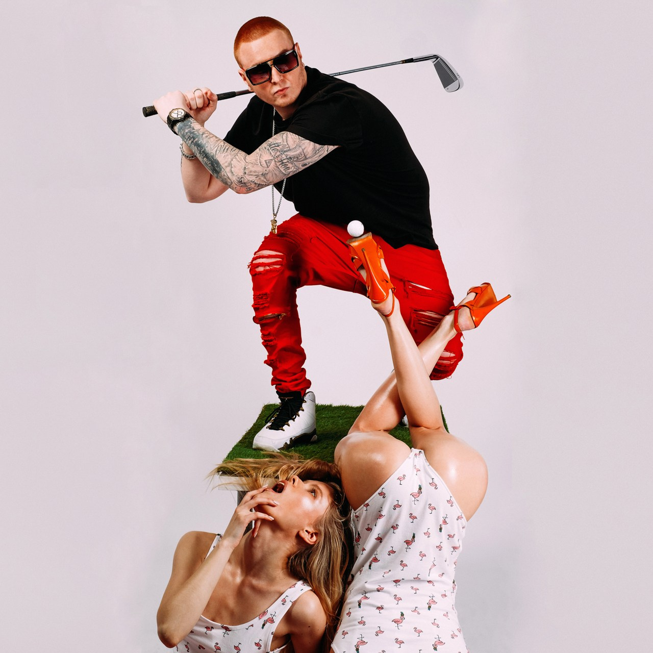 Современная концептуальная фотография о теле, уязвимости и идентичности. Визуальная практика на стиле честности, пост-иронии и искусства.Рекламная фотография, Концептуальная фотография, Современный художник, Психология, Коммерческий фотограф, Репортажный фотограф, Стрит фотография, Арт, Сюрреализм, Мобильная фотография, Снято на айфон, Дима Бурза