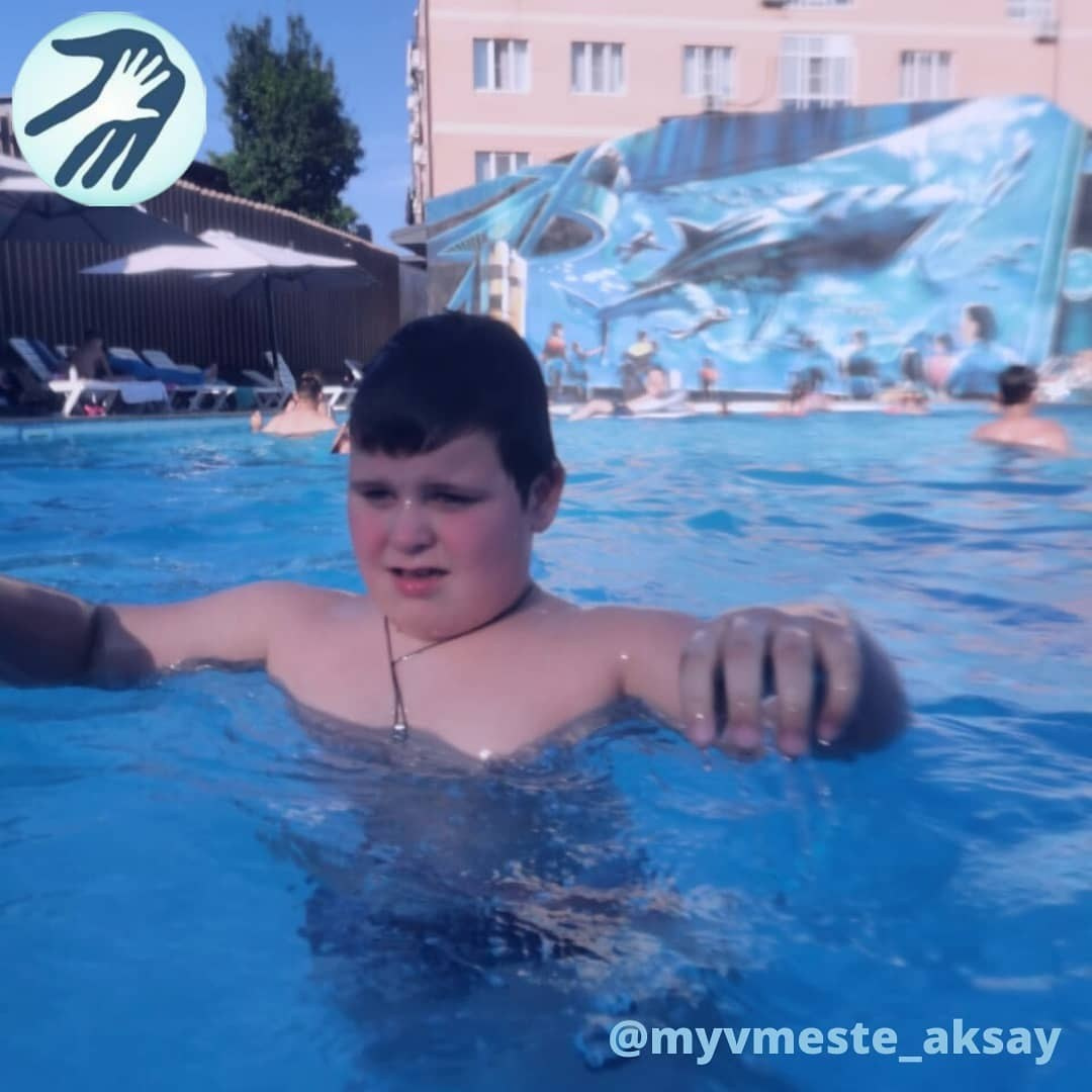 Спасение от жары: веселье в бассейне 'Аква Аксай'!