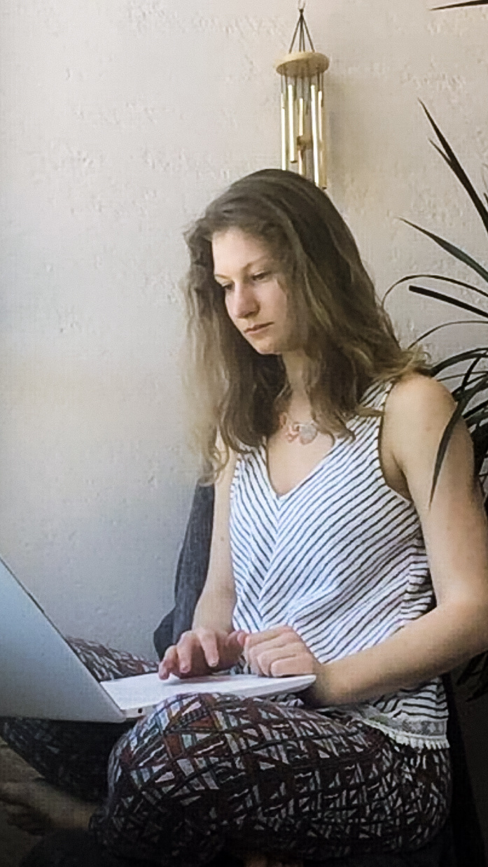 Онлайн-фотосессия с Ладой. Семейный и индивидуальный фотограф Life style в Санкт-Петербурге Мария