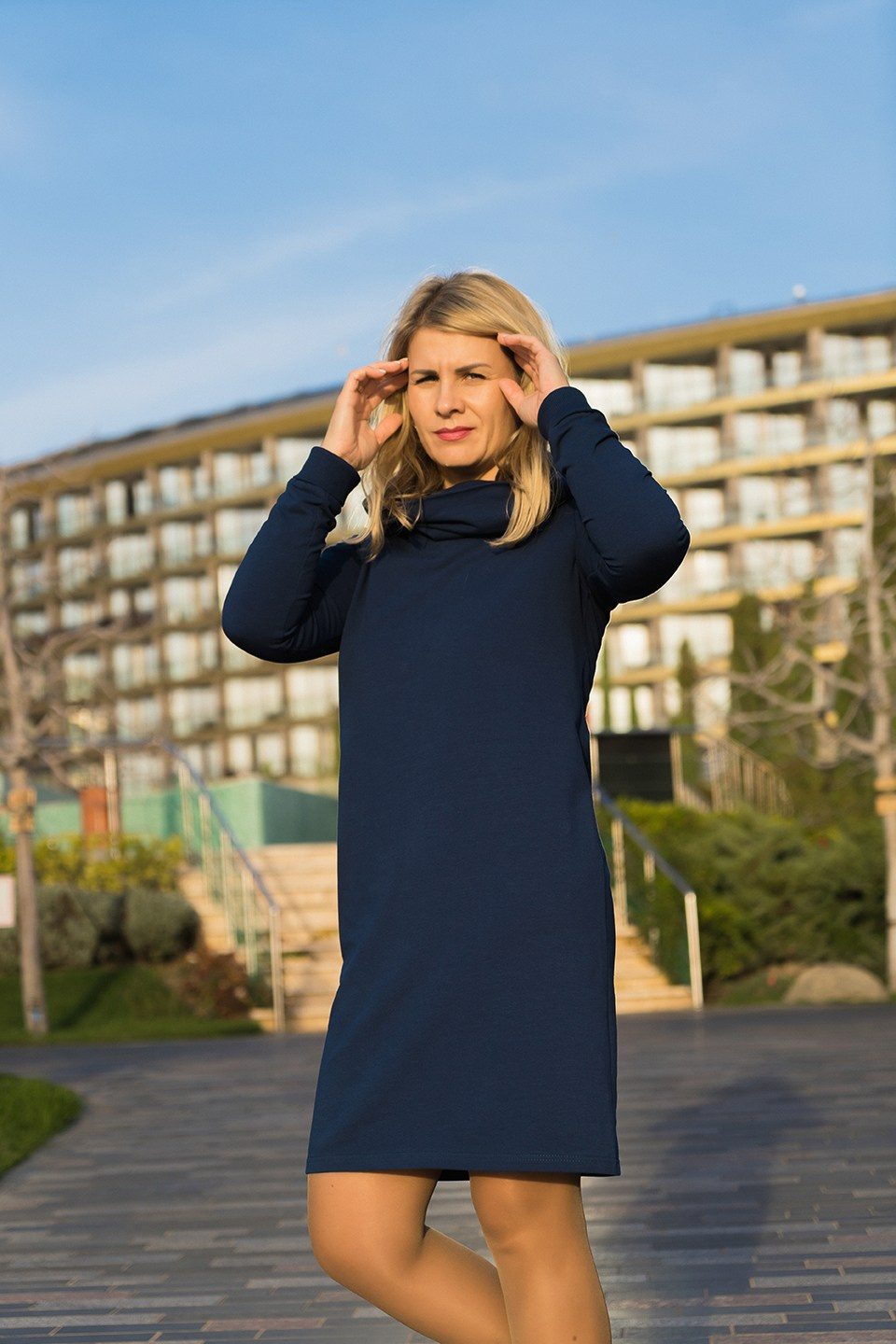 Съёмка на территории отеля. Семен Соколов