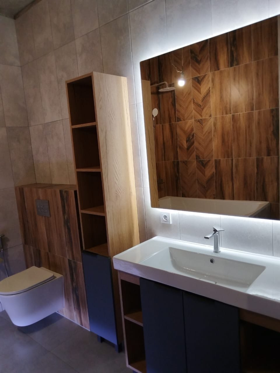 Ванная комната (с. Осиново, ул. Солнечная, д. 67а). Ремонт санузла, туалета, ванной под ключ в Казани. Укладка плитки