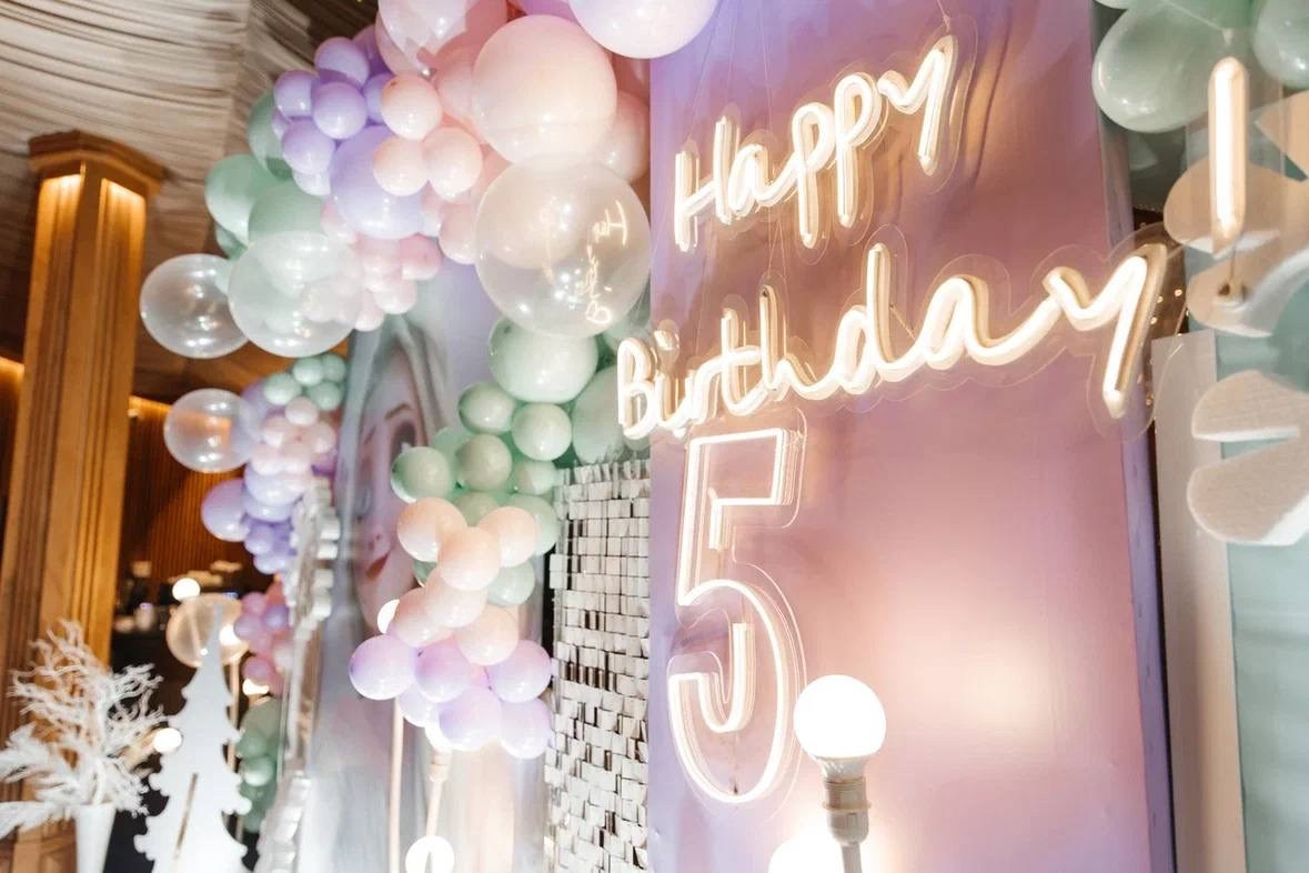 По мотивам сказки «Снежная королева». День рождения 5 лет был первым масштабным событием для Ярославы и ее родителей. Организация мероприятий ЮФО