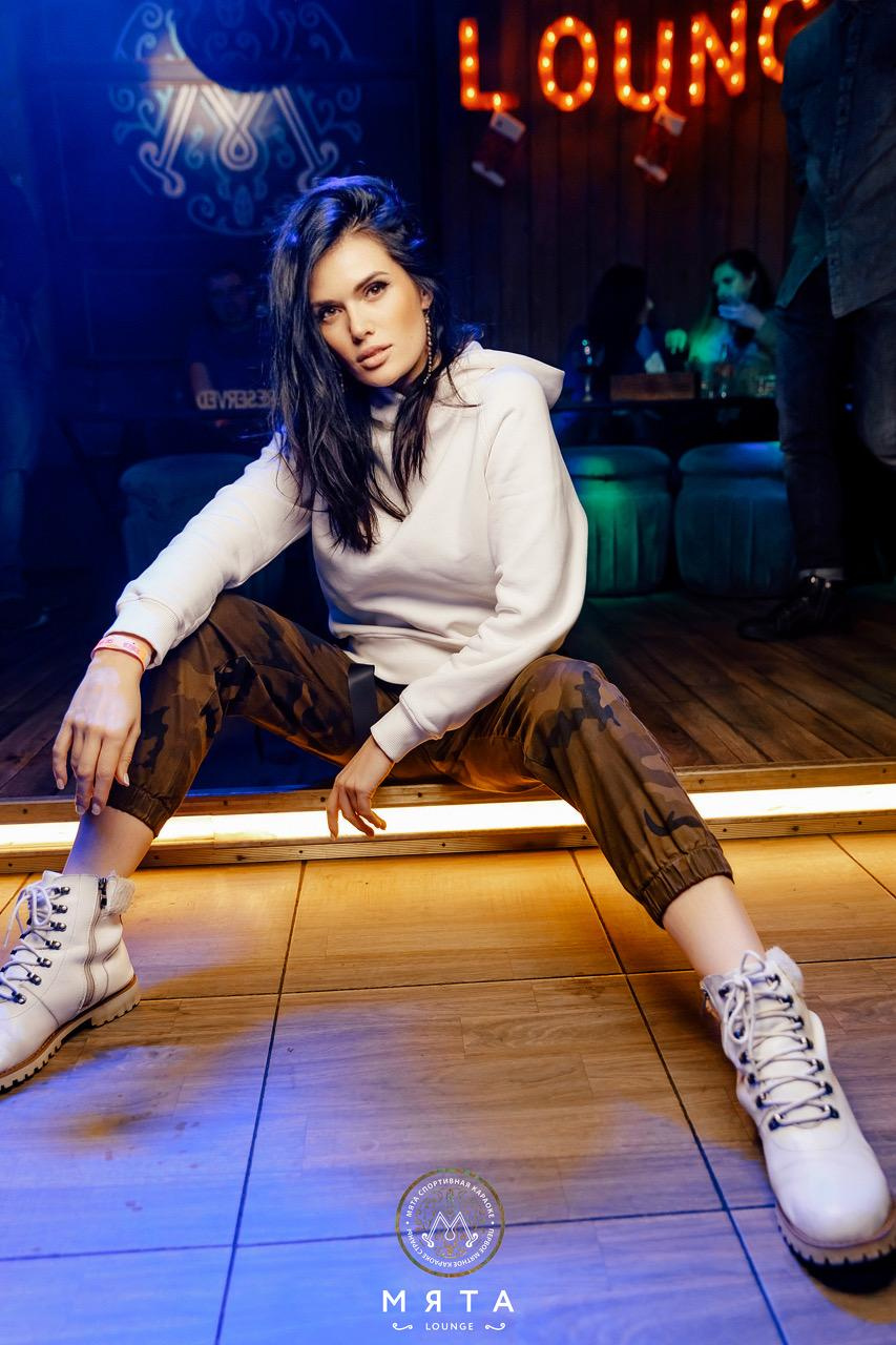 25\12\21 Новогоднее караоке в Мяте. Мята Спортивная — Кальянная, караоке, бар в Минске