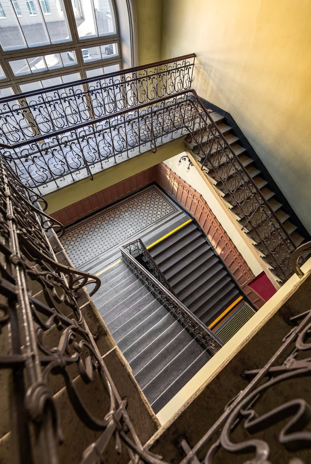 World of Staircases — personal project of photographer Vadim Sherbakov. Vadim Sherbakov Portfolio