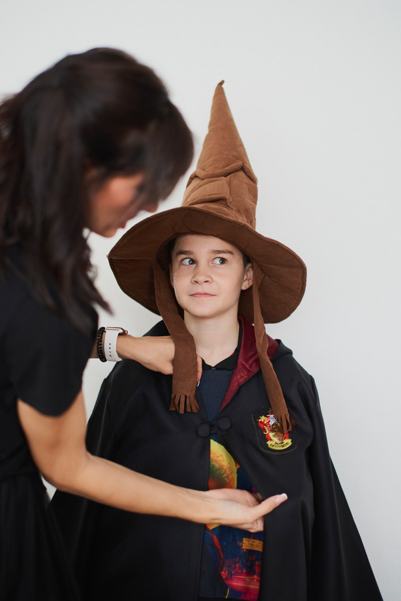 Тематический праздник в языковой школе FunLS. Репортажный и женский фотограф в Новосибирске