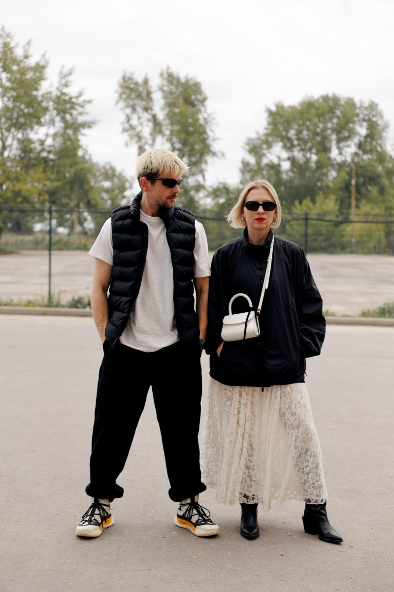 Лавстори с лапшой и жёлтым ангаром. Свадебный и семейный фотограф в Нижнем Новгороде и Москве