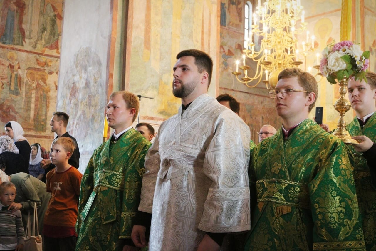 МИТРОПОЛИТ ИГНАТИЙ ПРИНЯЛ УЧАСТИЕ В ЛИТУРГИИ В ВОЛОГДЕ. Саратовское Северо-Западное благочиние