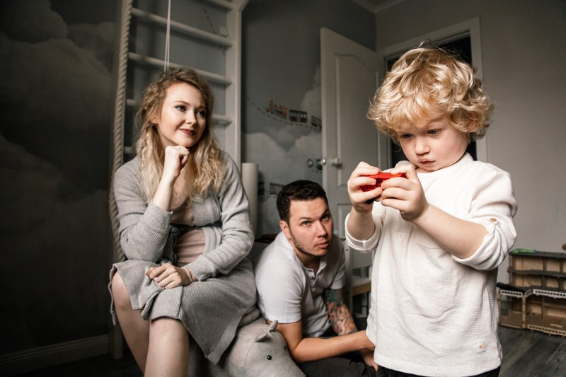 Семейная фотосессия в Краснодарской квартире. Свадебный, репортажный фотограф Дмитрий Макарченко