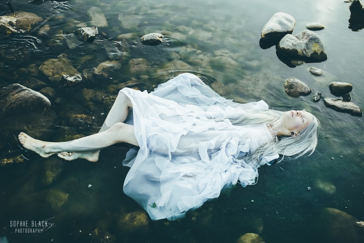 Одиночество Путников. Соня Черных (sophieblack)