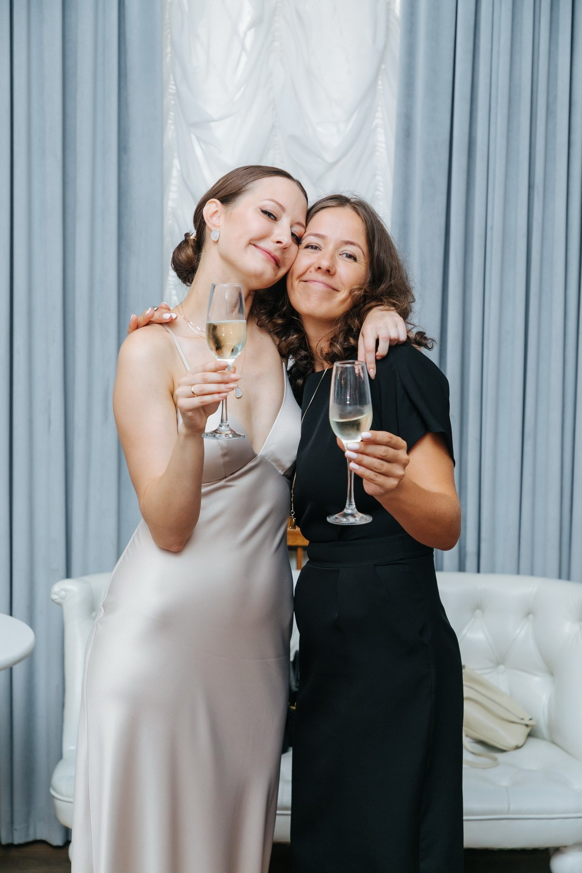 Свадебная фотопрогулка. Регистрация, прогулка, фуршет. Фотограф крещение венчание в Петербурге! Помогает подобрать храм и посоветовал душевного батюшку в СПб