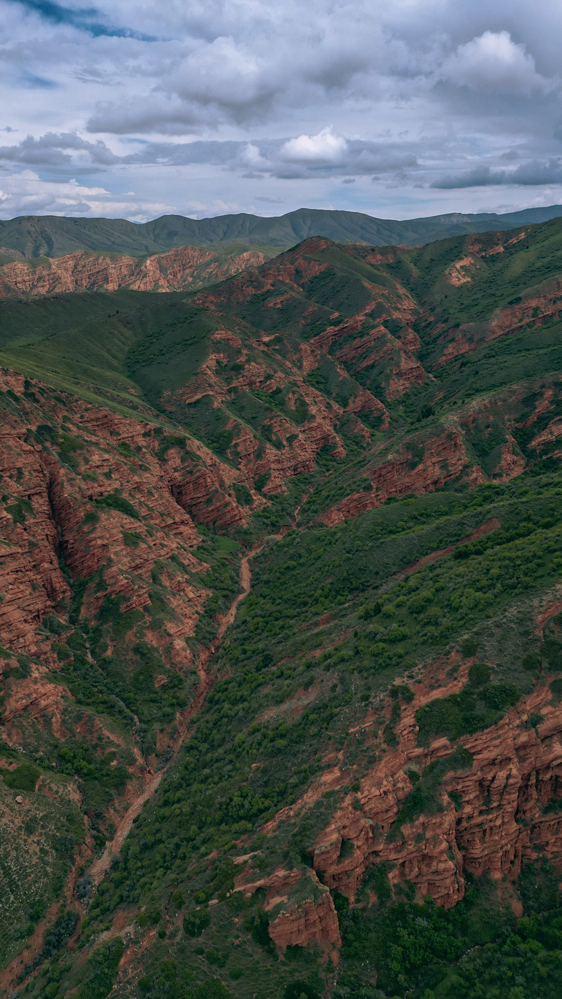 Кыргызстан. Человек с фотокамерой