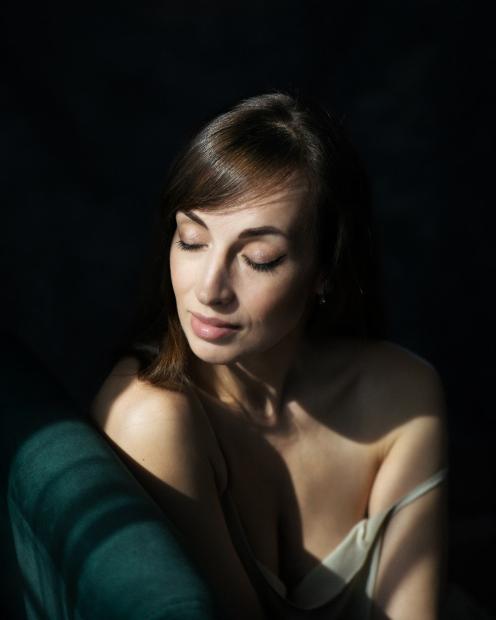 Творческий женский портрет. Фотосъёмка в студии. Арт-фотограф. Фотосъемка, авторские принты для интерьера