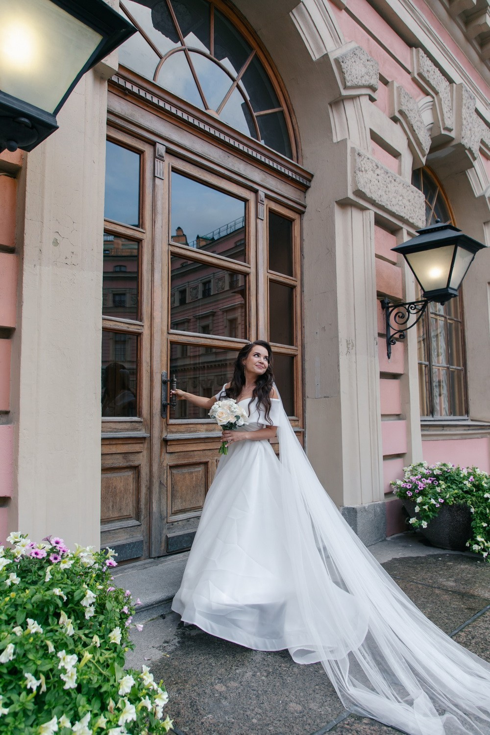 свадьба в спб заказать фотографа, где лучше провести свадьба в спб, свадебный банкетный зал какой выбрать, костюм на свадьбу жених, платье для невесты
