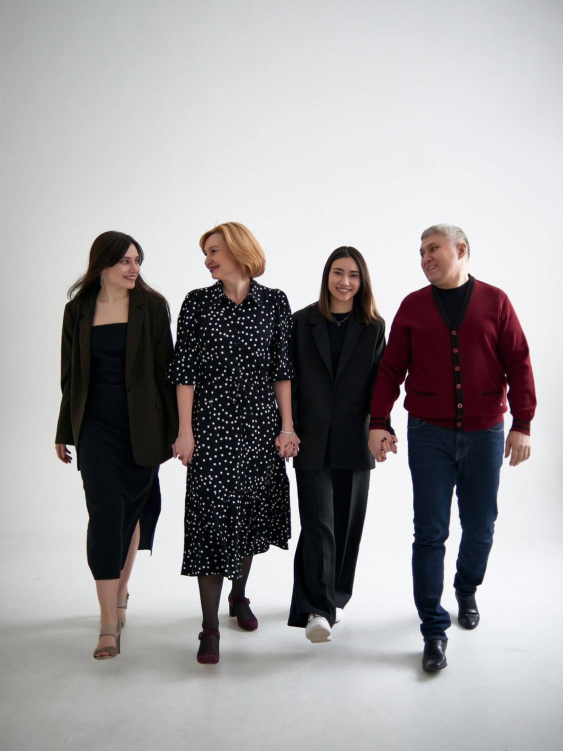 Семейная съемка в студии. Портретный фотограф в Санкт-Петербурге