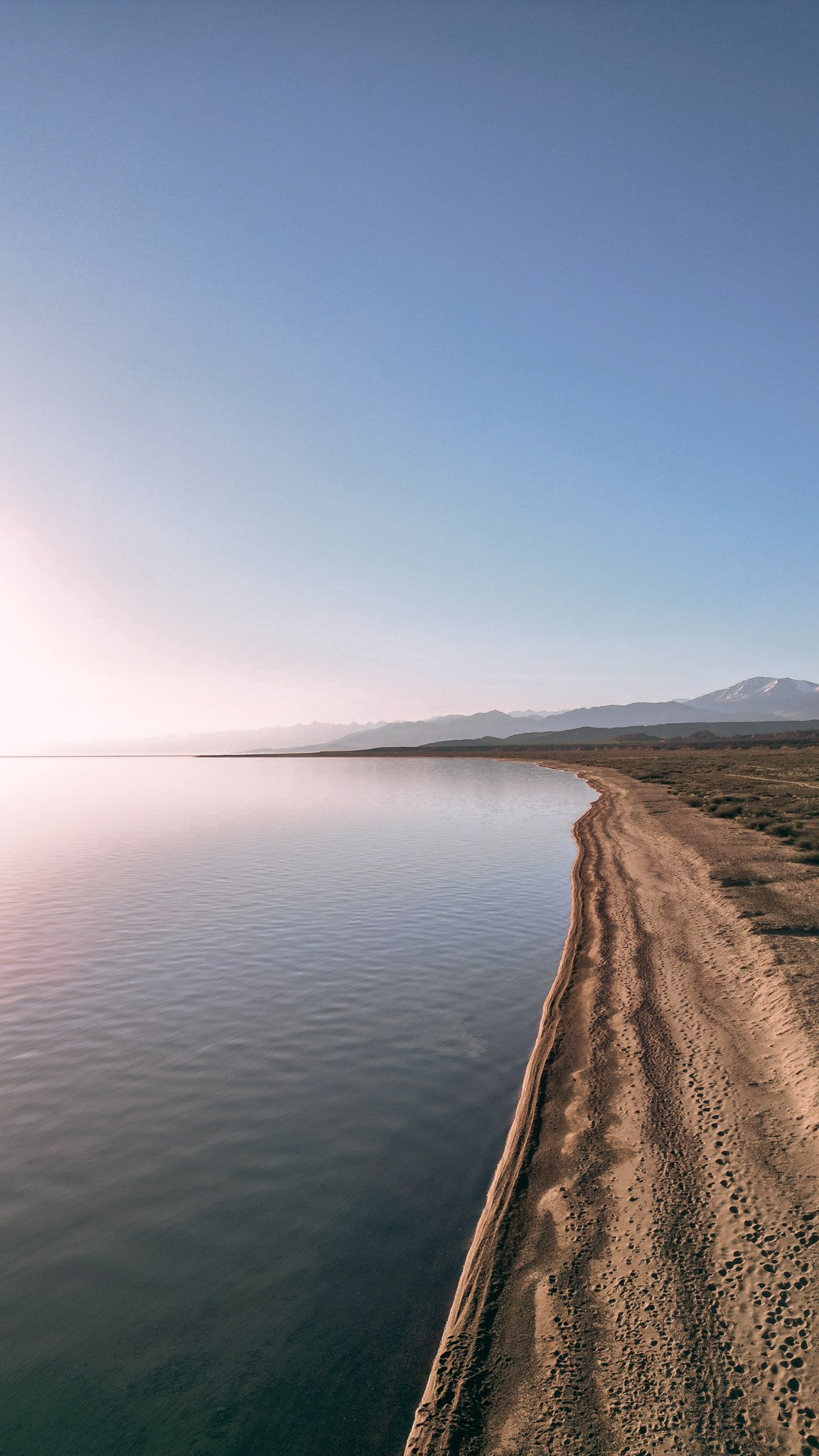 Кыргызстан. Человек с фотокамерой