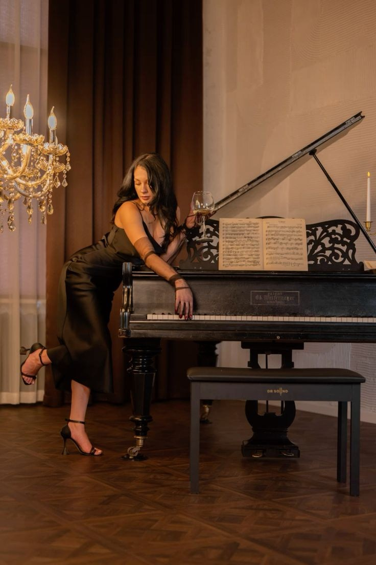 Тренды новогодних съемок 2025. Фотограф в Екатеринбурге Артём Зайнетдинов