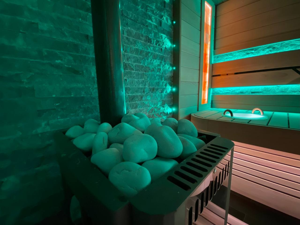 Уникальная парная в Магнитогорске от MBSaun: авторский проект, тёплая атмосфера и всё для комфортного парения. SaunaTopMasters